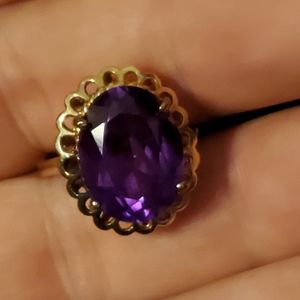Woman's Antique 14kt Gold & Amethysts Ring 8